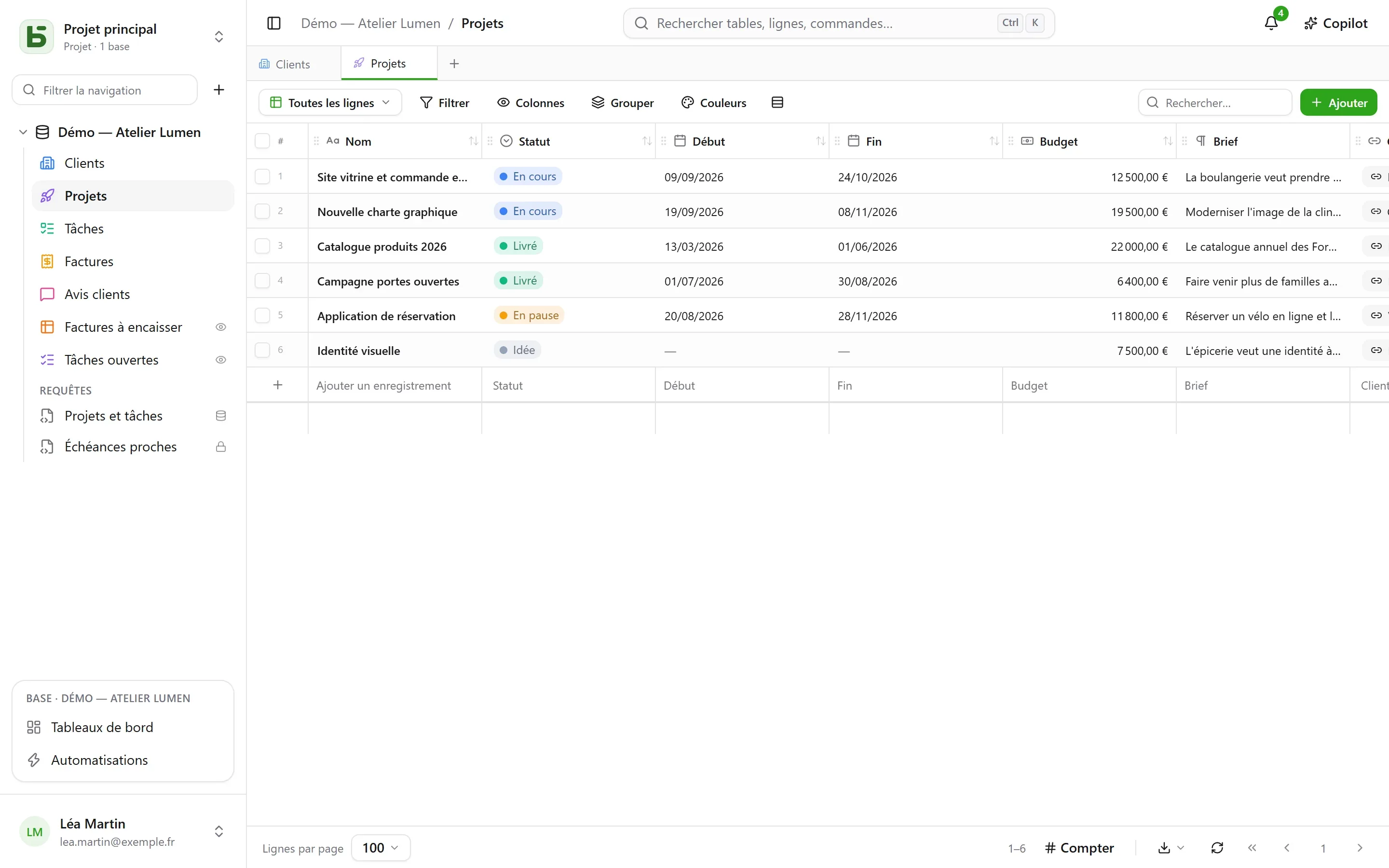 basedb — grille : Une grille qui écrit dans une vraie table — et des champs calculés : une durée par formule, la ville du client par recherche, le nombre de tâches par décompte.