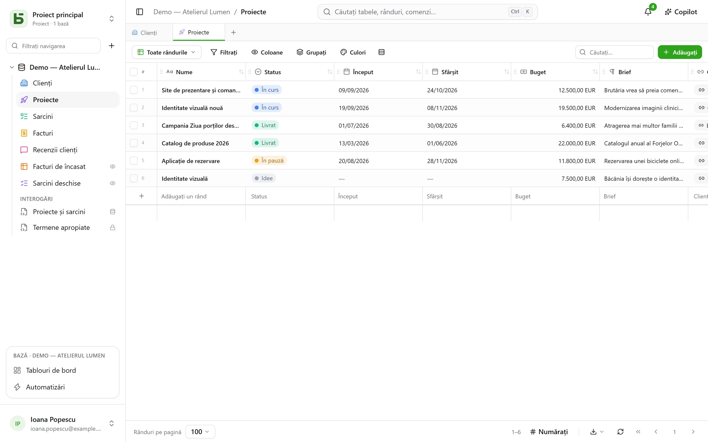 basedb — grilă: O grilă care scrie într-un tabel real — și câmpuri calculate: o durată printr-o formulă, orașul clientului printr-o căutare, numărul de sarcini printr-o numărare.
