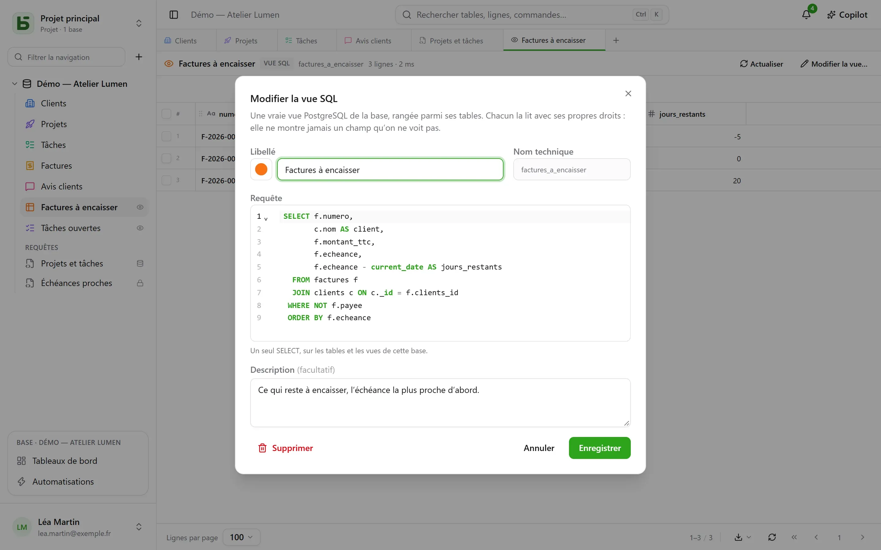 Le dialogue d’une vue SQL : libellé et apparence, nom technique, requête, description